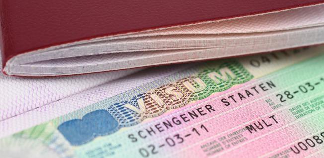 Бизнес-виза в Швейцарию, Шенгенская виза, Шенгенская виза категории С, Посольство Швейцарии в Москве, Документы для получения деловой визы в Швейцарию, Последние новости по визам в Швейцарию, Как легче проще получить визу в Швейцарию, Многократная виза в Швейцарию, Порядок подачи документов на получение визы в Швейцарию, Изменение визового режима Швейцарии России, Шенгенское пространство, Виза в Европу, Советы по получению визы в Швейцарию, Виза 2013 2014, Оформление швейцарской визы, Швейцарская виза для россиян, Виза самостоятельно, Виза шенген, Виза, Сколько делается виза в Швейцарию