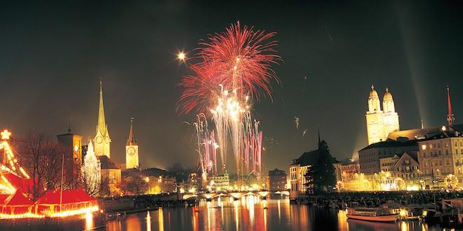 Швейцария отмечает Новый год в Цюрихе
