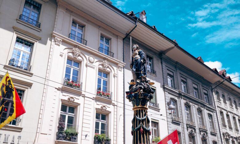 Суд условия статус S украинцев